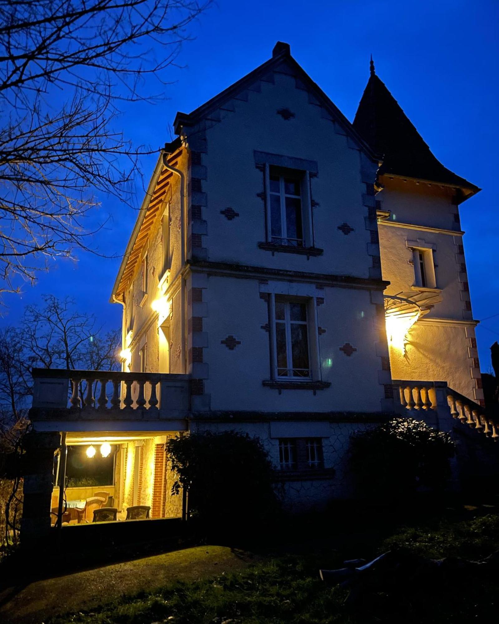 Petit Chateau Le Piot Bed & Breakfast Fleurance Ngoại thất bức ảnh